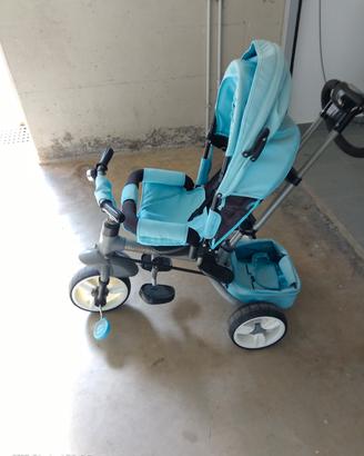 triciclo fronte mamma