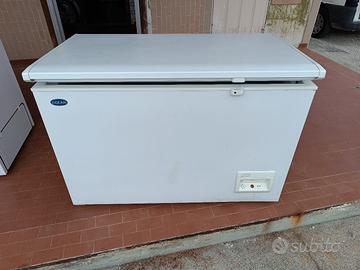 Congelatore a pozzetto 210L