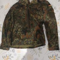 Giacca e pantalone mimetici 