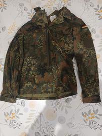 Giacca e pantalone mimetici 