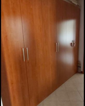 Armadio in legno