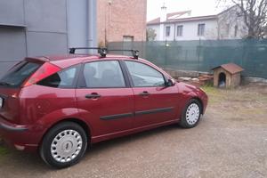 ford focus con gangio traino