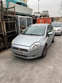 Ricambi Fiat Grande Punto 2009 - Veicolo per ricam