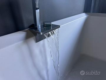 vasca idromassaggio pari al nuovo