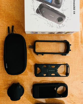 Insta 360 X48K come nuova più Invisible Dive case