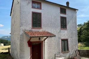 Villa di 120 m² con 4 locali a Varsi