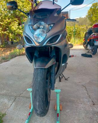 Suzuki GSX  1250 fa traveller