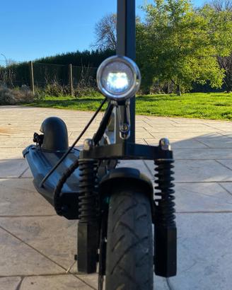 Monopattino Elettrico Ammortizzato