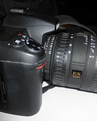 Fotocamera Nikon D7000+Obbiettivo Sigma EX