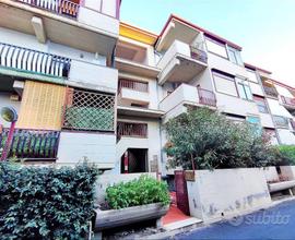 Appartamento 3 vani con Posto Auto Aci Castello zo