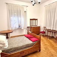 Casa della nonna da svuotare mobili eleganti