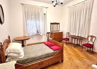 Casa della nonna da svuotare mobili eleganti