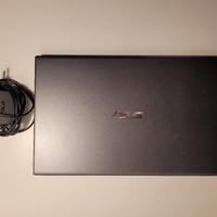 Asus Vivobook 15 X512JP con scheda grafica dedicat