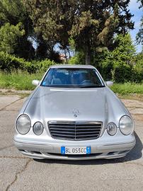 Mercedes w 210