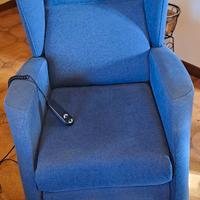 POLTRONA ELETTRICA 2 MOTORI PER ANZIANI