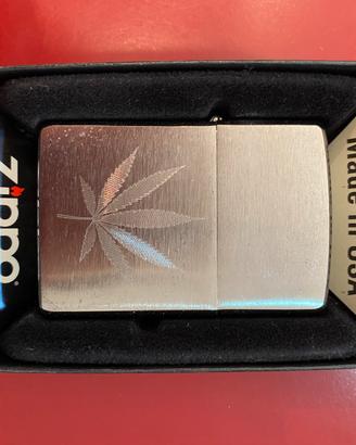 Zippo Chrome Leaf Design accendino Antivento