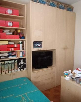 Materiale mercatino da realizzo tutto a 1 euro