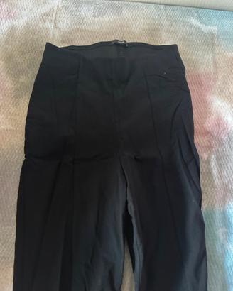 pantalone nero a zampa