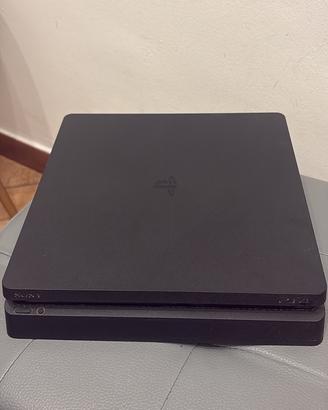 Play station 4 slim+ 4 giochi+ joystick