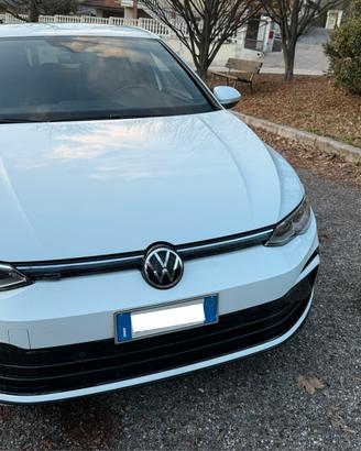 Golf 8 R-line 2.0 TDI 150cv