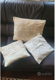 3 Cuscini di velluto