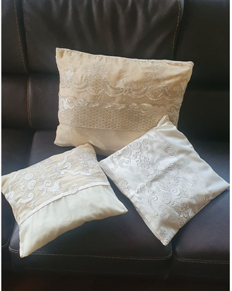 3 Cuscini di velluto