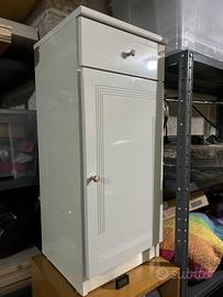Mobiletto bagno bianco