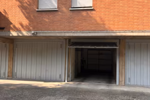 Garage via Algeria Ferrara est