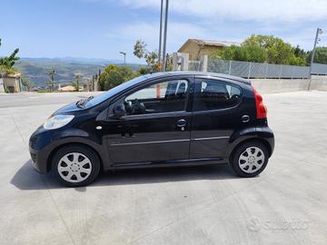 Peugeot 107 1.0 68CV 5p. Sweet Years