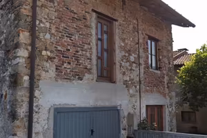 Rustico indipendente in sasso