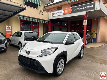 TOYOTA - Aygo X 1.0 Active 72cv
