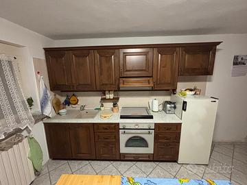 Cucina Classica in Legno + Buffet Coordinato