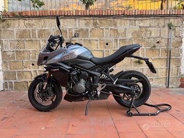 TRIUMPH TIGER SPORT 800