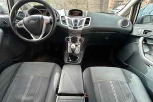 Ford fiesta motore danneggiato