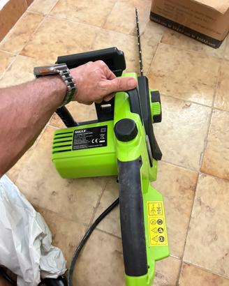 Motosega elettrica da 2400W