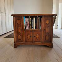 Mobiletto vintage in legno massello