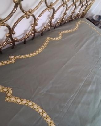 copriletto letto a 2 piazze in raso verde oliva