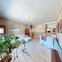 ROVELLO: Ampio trilocale con due balconi, box e ca