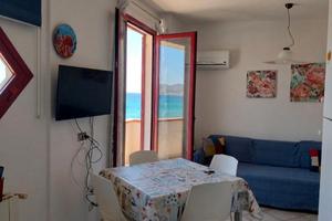 TRILO 50mt mare-centro box-auto privato