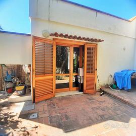 PORZIONE DI VILLA CON INGRESSO INDIPENDENTE ZONA P