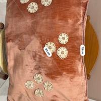 Cuscino Vintage Luxury: velluto e crochet.