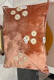 Cuscino Vintage Luxury: velluto e crochet.