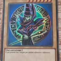 Carta YUGIHO Mago Nero ultra rara