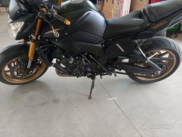 moto Yamaha fz8