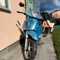 Scarabeo 125 light del 2009