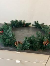 Ghirlanda di Natale bacche e pigne