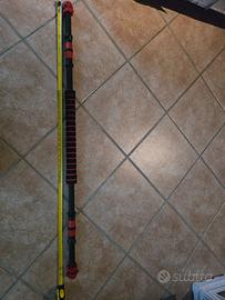 Manubri da palestra con barra di collegamento