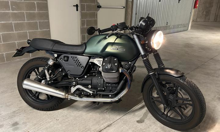 Moto Guzzi V7 - 2014