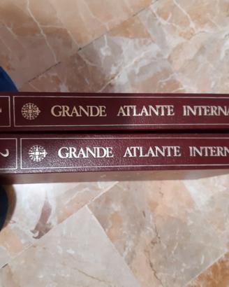 Grande atlante internazionale Curcio