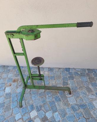 tappatrice a colonna per tappi in sughero 
